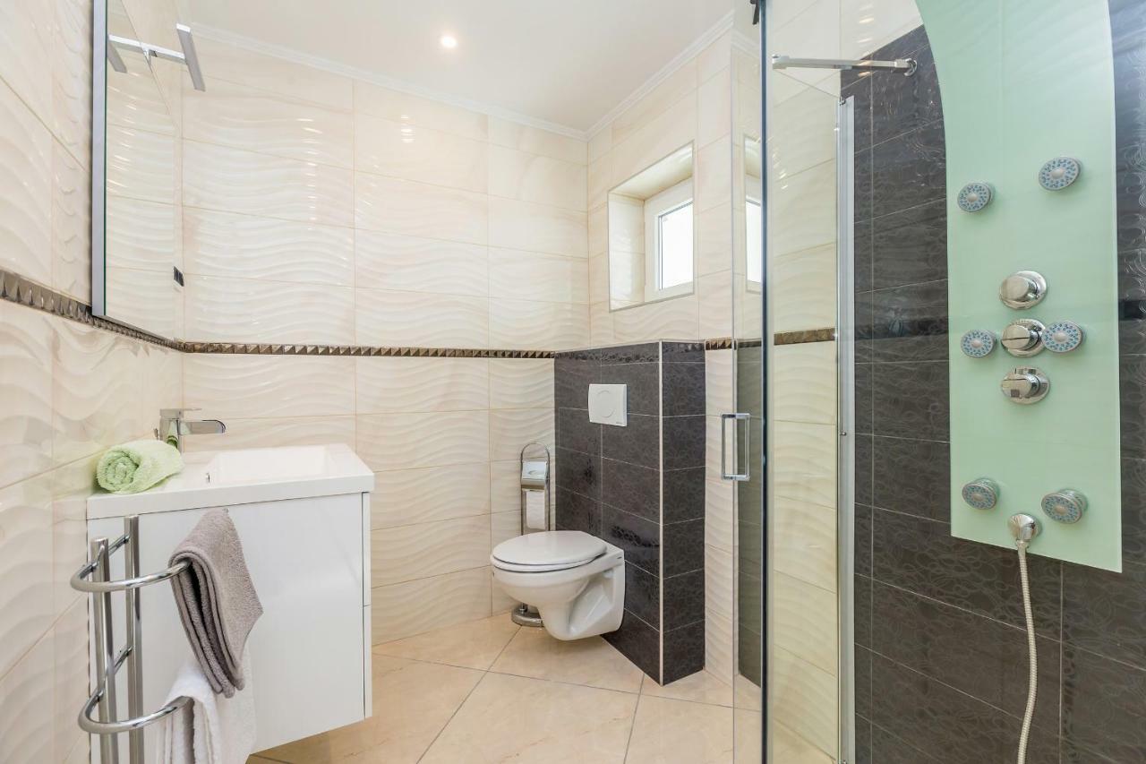 Apartments Jenny Пинезичи Экстерьер фото